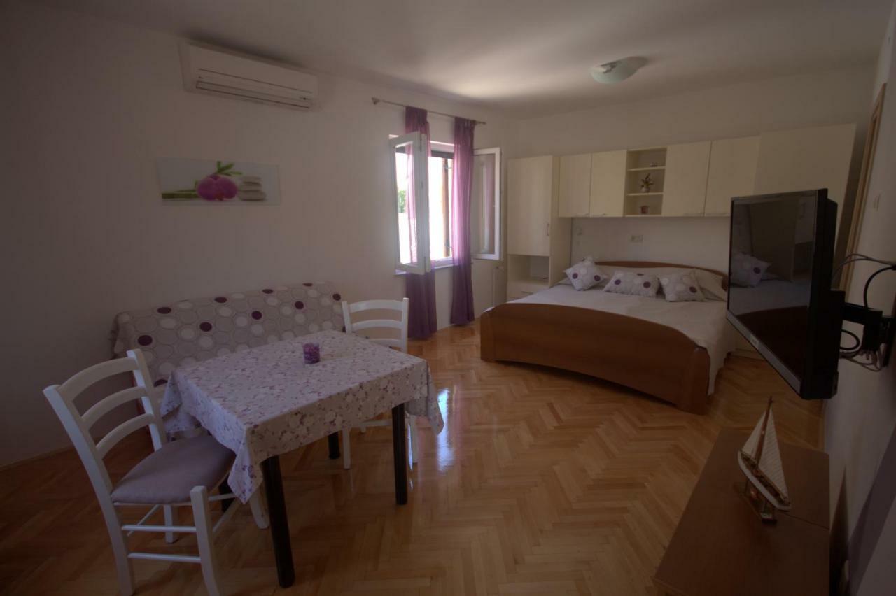 Apartments Katarina Porat Malinska Exterior foto